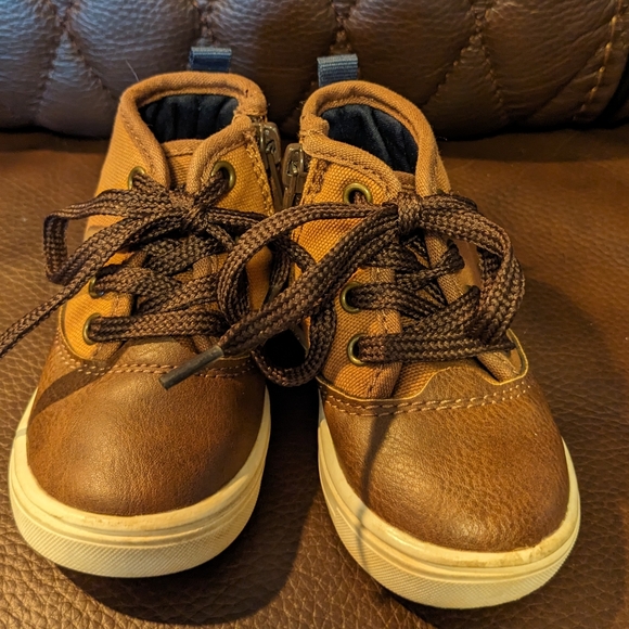 Carter's Toddler High Tops Size 5 - Picture 2 of 6